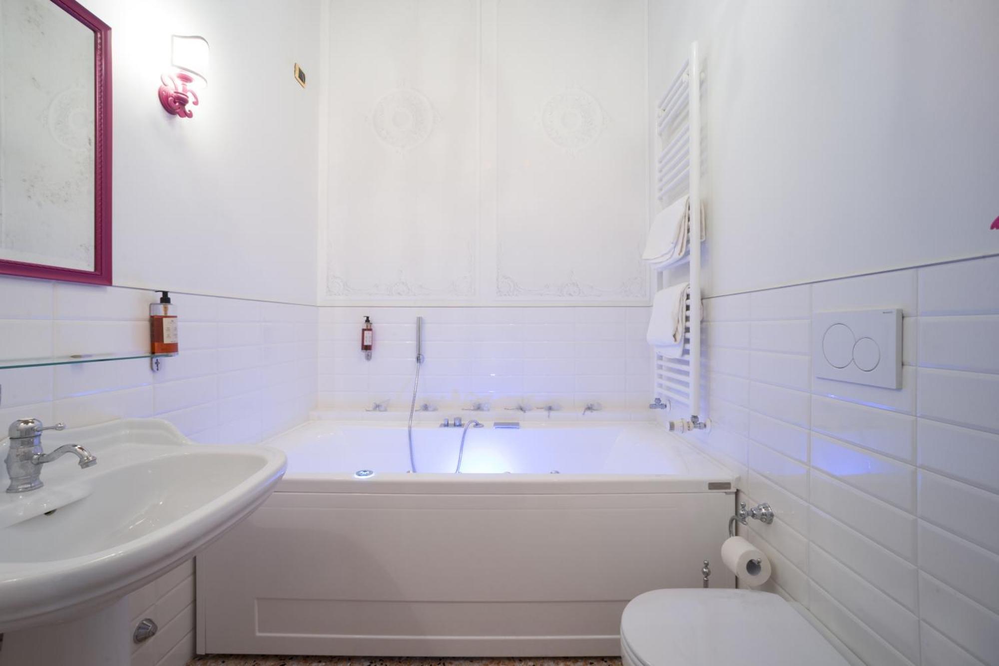 Superior Room Jacuzzi