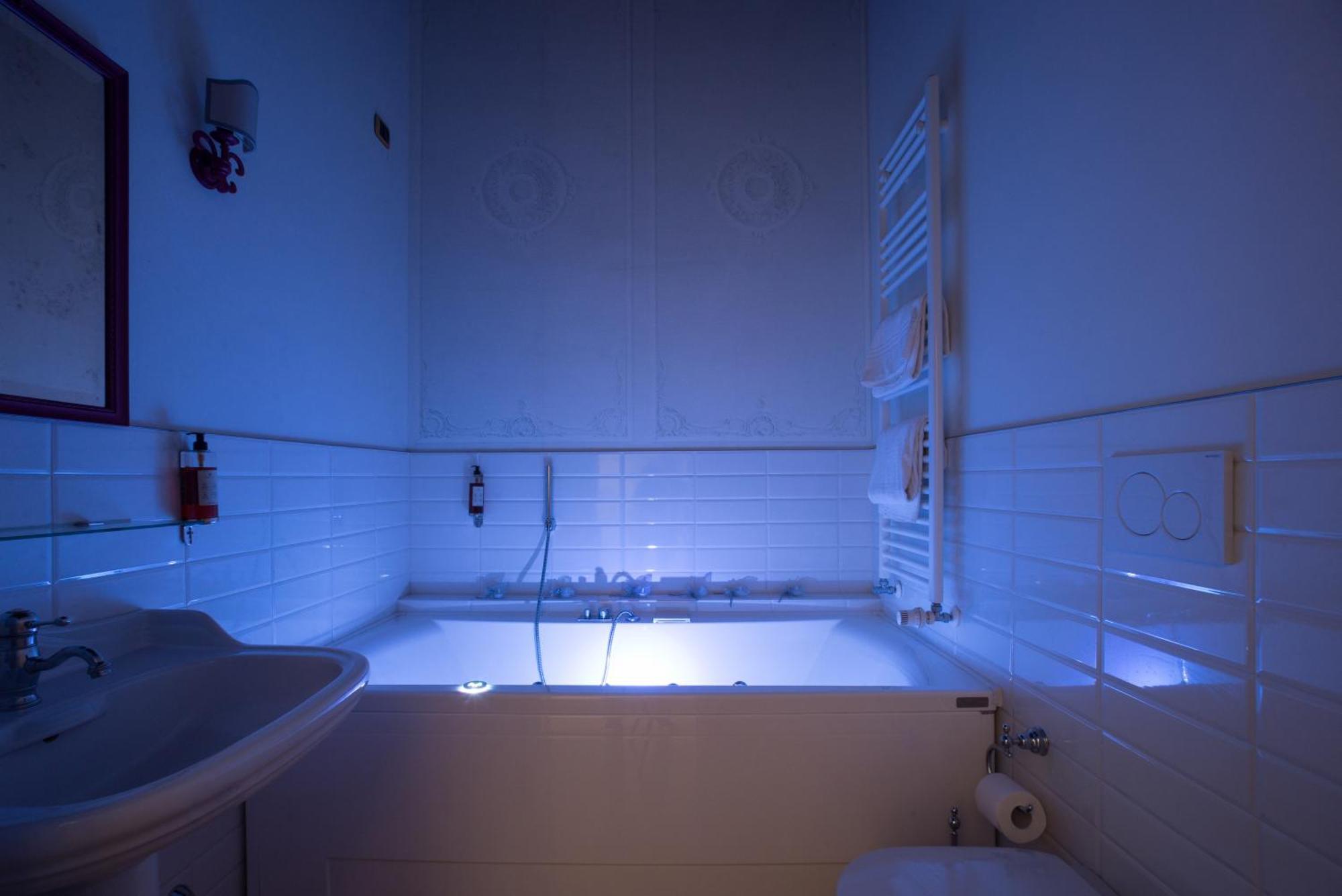 Superior Room Jacuzzi