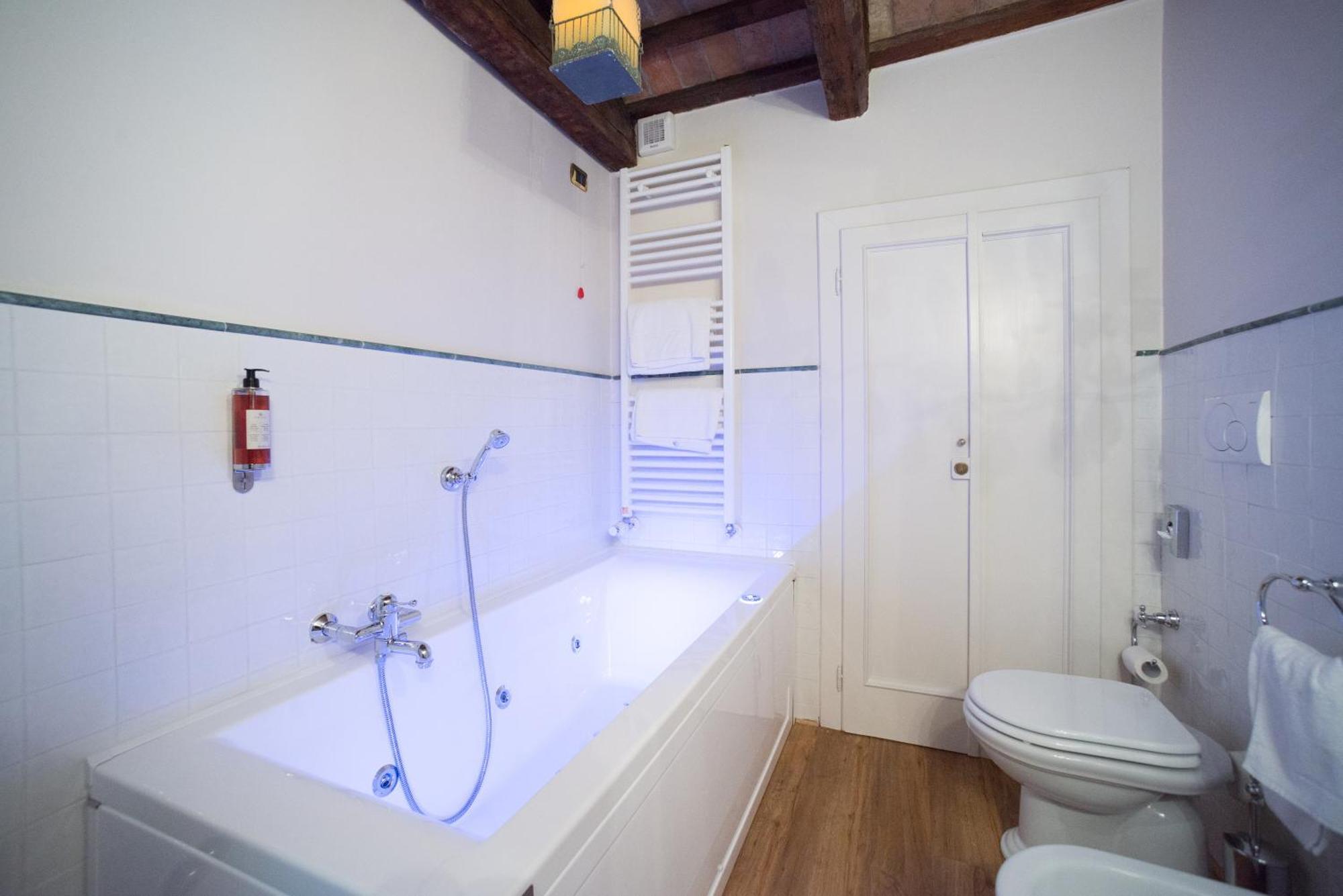 Superior Room Jacuzzi