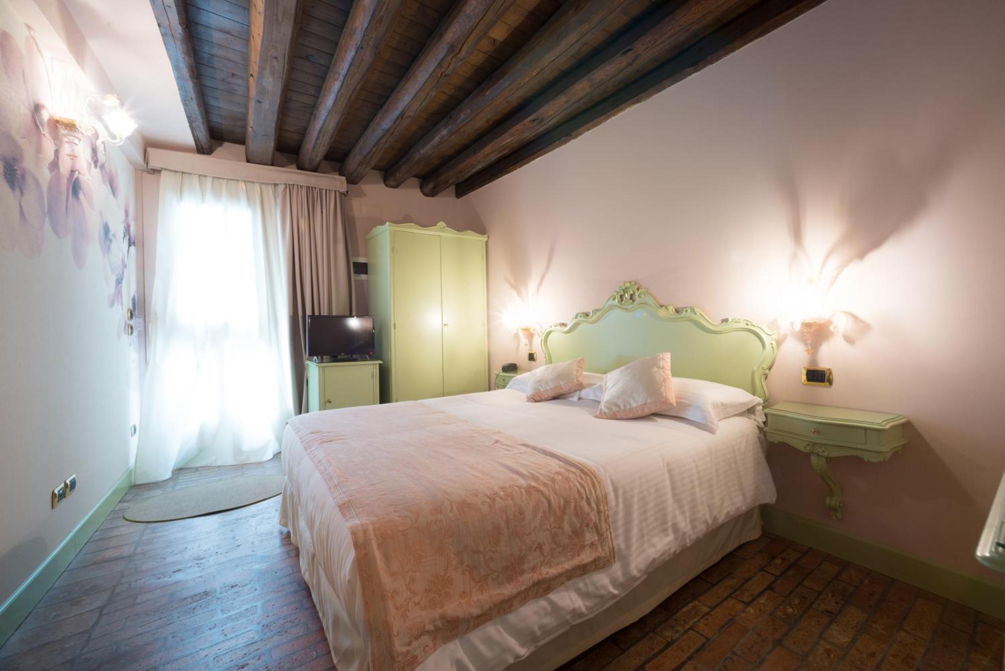 Economy Double or Twin Room